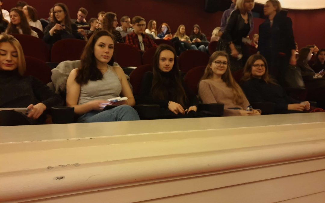 Angielskie przedstawienie w Teatrze Apollo