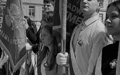 Udział delegacji uczniów z klasy 2/6 w obchodach Święta Konstytucji 3 Maja.
