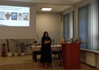 Spotkanie autorskie z Panią Niną Majewską-Brown w Jedenastce