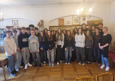Wizyta w Muzeum I. Kraszewskiego na wystawie pt. „35 lat działalności Towarzystwa Miłośników Wilna nie tylko w Poznaniu”.