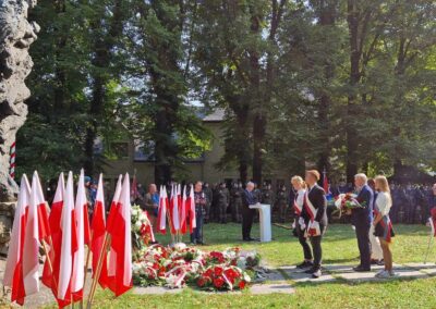 Uczniowie Jedenastki oddali hołd bohaterom poległym w obronie naszego kraju